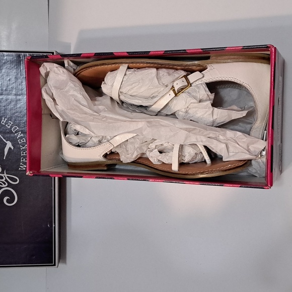 NEW Seyshells Womens Thong Sandals White Sz 7.5 Very cute when on feet. - Picture 7 of 7